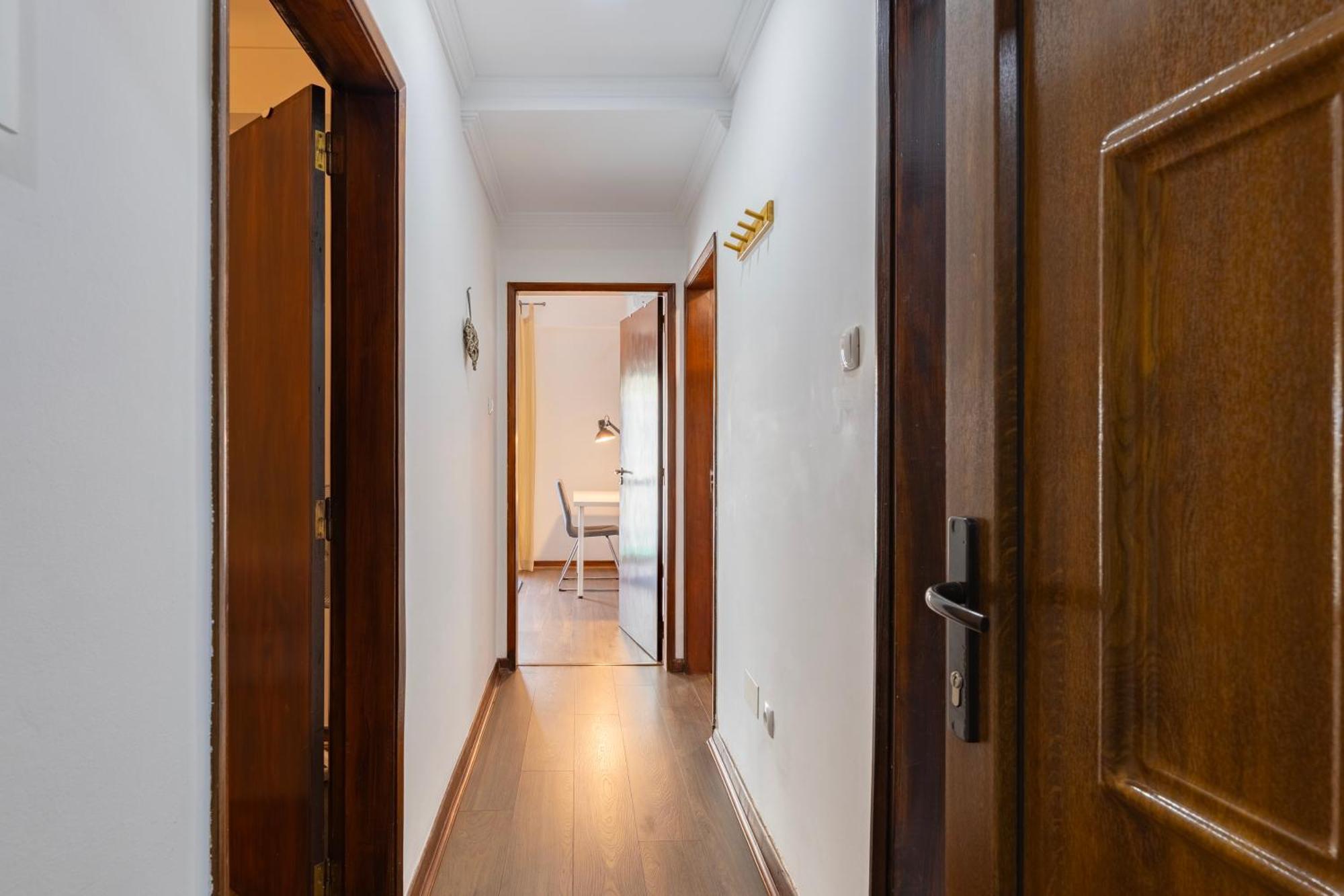 Cosy Remodeled Apartment In The City Center Fundão Exterior foto