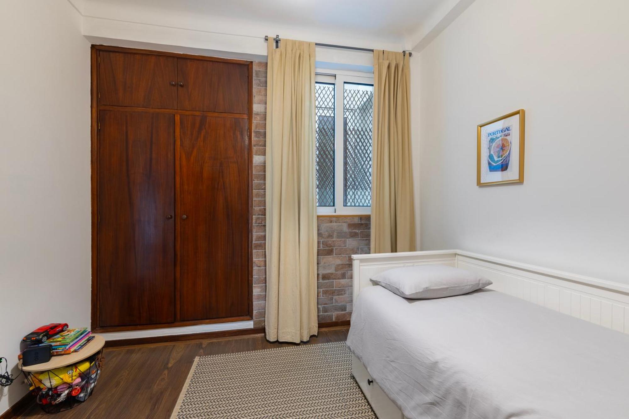 Cosy Remodeled Apartment In The City Center Fundão Exterior foto